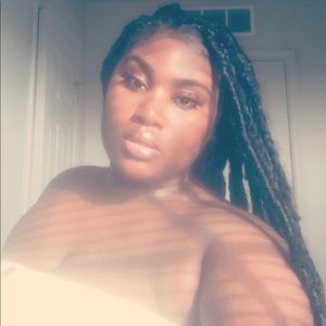 Meet your Posher, Manyiah